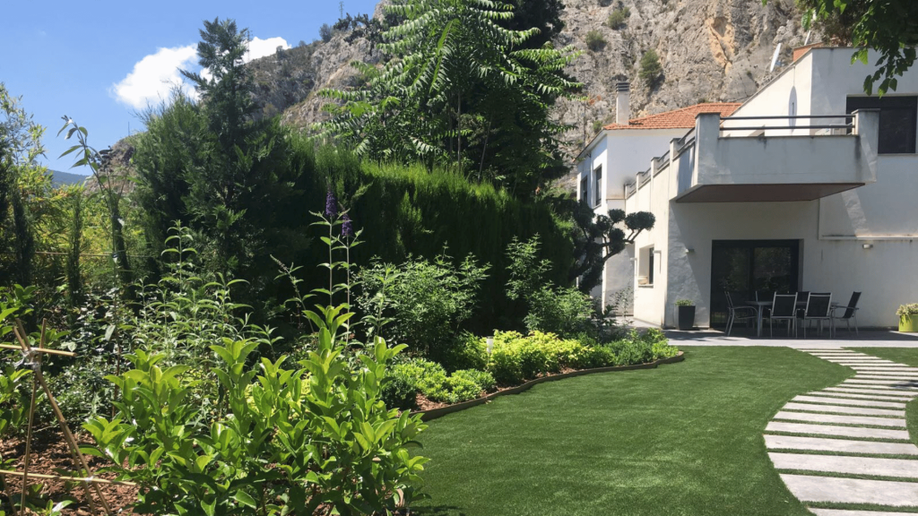 jardin-bajo-mantenimiento-2 (1)